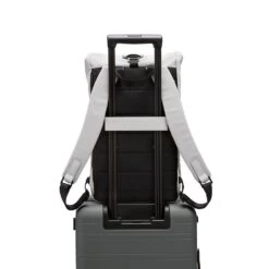 Horizn Studios SoFo Rolltop Backpack - Light Quartz Grey 9 Horizn Studios SoFo Rolltop Backpack - Light Quartz Grey -Taschen Geschaft 1048233 4260663841402 SoFo Rolltop Light Quartz Grey TrolleyBack 1920x1920