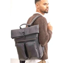 JOST STOCKHOLM Kurierrucksack Mit Fronttasche - Schwarz -Taschen Geschaft 1051438 4698001 Stockholm 12