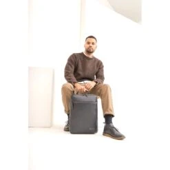 JOST STOCKHOLM Daypack Rucksack 2.0 - Schwarz 17 JOST STOCKHOLM Daypack Rucksack 2.0 - Schwarz -Taschen Geschaft 1051440 4700001 Stockholm 11